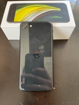 predám iphone se 2020 64gb - 2