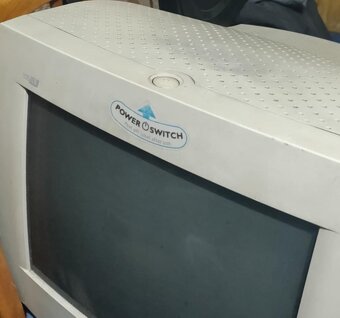 Retro starý PC a monitor pre zberateľov - 2