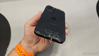 Apple iPhone 15 - rozbitý, zablokovaný, nájdený, na diely - 2