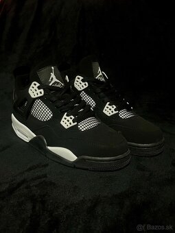 Jordan 4 white thunder - 2