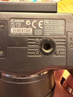 Canon PowerShot S3 IS - 2