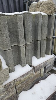 13ks betónových spojovnikov - 2