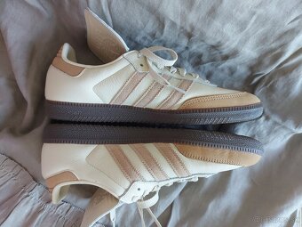 Kultové tenisky č.42 - 2