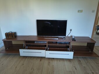 Skrinky po TV - 2