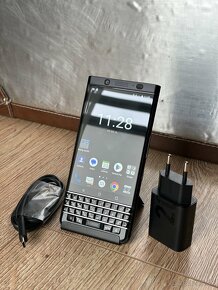 BlackBerry KEYone 32GB BBB100-2 - Black - 2