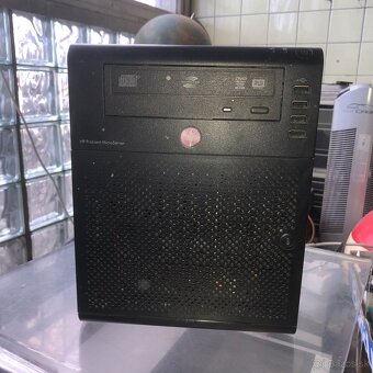 HP Proliant MicroServer - 2