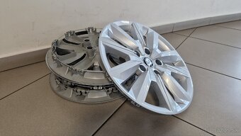 Predam nove puklice 16" Renault - 2