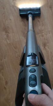 Predám vysávač Philips Series 8000 Aqua Plus Bezdrôtový vysá - 2