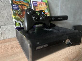 Xbox 360 + kinekt + 2 kinekt hry - 2