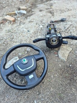 Predám kompletný volant pre Škoda Octavia II 2 VRS - 2