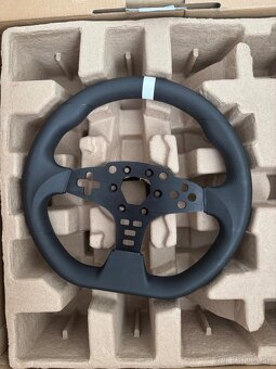 Moza R3 + Formula Wheel Mod + GTOMEGA Pro Wheel Stand - 2