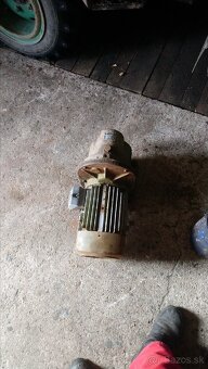 Elektro motor s prevodovkou - 2
