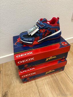 Geox nove svietiace tenisky velkost 32 a 33 - 2