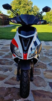 Aprilia sr 50r 2T - 2