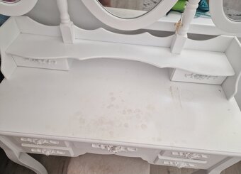 Toaletný stolík s taburetkou - 2