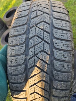 Predam Zimne 215/60 R16 pneumatiky - 2