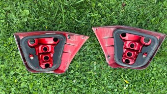 Zadné svetlá Golf 4 hatch - 2