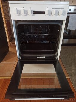 Elektrický sporák Mora C511AW - 2