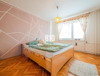 Na PREDAJ 3-izbový byt s balkónom na ulici M. R. Štefánika - 2