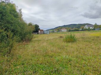 Predaj: Pozemok na stavbu RD v Zbyňove 1748m2 (992m2+756m2) - 2