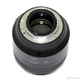 Nikon 85mm f/1.8G AF-S NIKKOR - 2