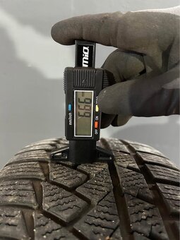 Zimné pneumatiky 215/50 R19 - 2