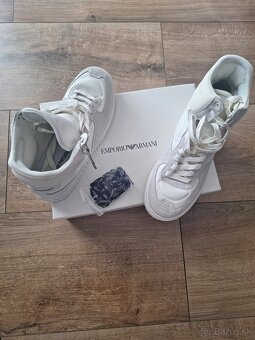 Armani - 2