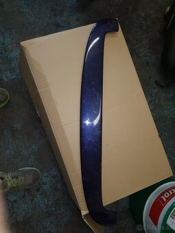 Predám zadné krídlo golf mk3 variant - 2