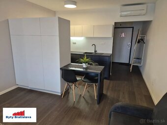 Ponúka na predaj 1-izb. apartmán, Žilinská ul., BA I - 2