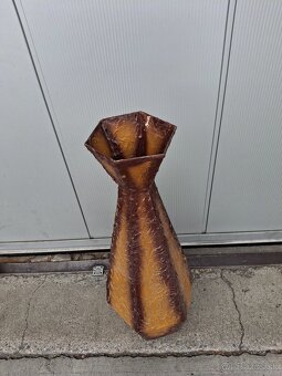 Vysoká kovová váza - 2