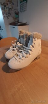 Dievcenske korcule - 2