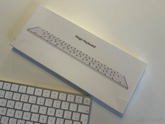 Apple Magic Keyboard 2024 -SK - 2