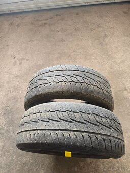Predám 2x zimné pneu 205/55 R16 - 2