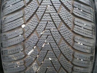 Zimne pneu. Arivo 225/40 r18 - 2