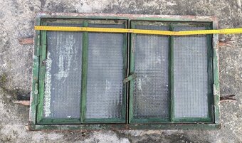 Okno s kovovym ramom 50x80 cm - 2