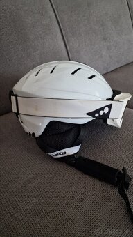 Lyziarska prilba. - 2