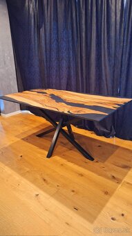 Dubovy epoxidovy stol - 2