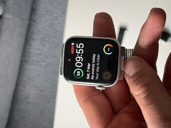 Apple watch SE 44mm 2020 + náramky - 2