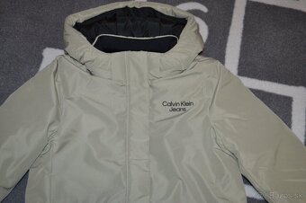 Bunda Calvin Klein v.128 top stav - 2
