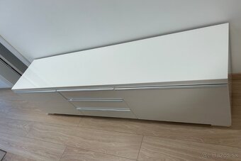 komoda pod TV - 2