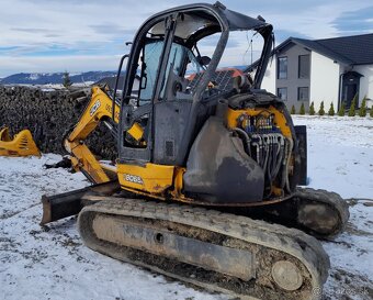 Rozpredám JCB 8065 - 2