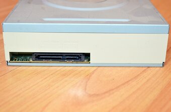 DVD mechaniky Philips SATA a Sony IDE - 2