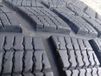225/65 R17 - 2