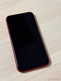 Predám iPhone 11 128GB Red - 2