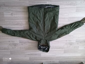 Zimna bunda velkost L olive green - 2