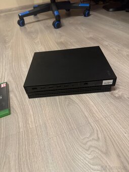xbox one x 1TB - 2