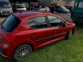 Peugeot 207 1,4 benzín - 2