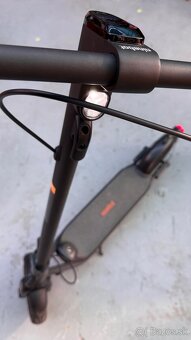 Ninebot KickScooter F2 by Segway - 2