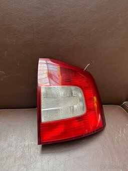 Skoda octavia 2 facelift svetlo - 2