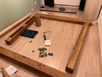 Masívna dubová posteľ 180x200 - 2